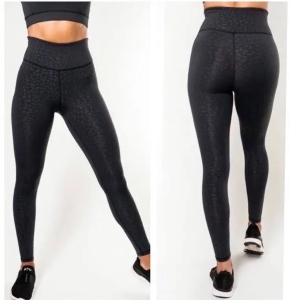 IVL Collective Chi Chi Animal Print Shimmer Leggings NWT